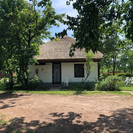 Patkos Motel Тісафюред Екстер'єр фото